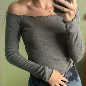 hollister off shoulder long sleeve